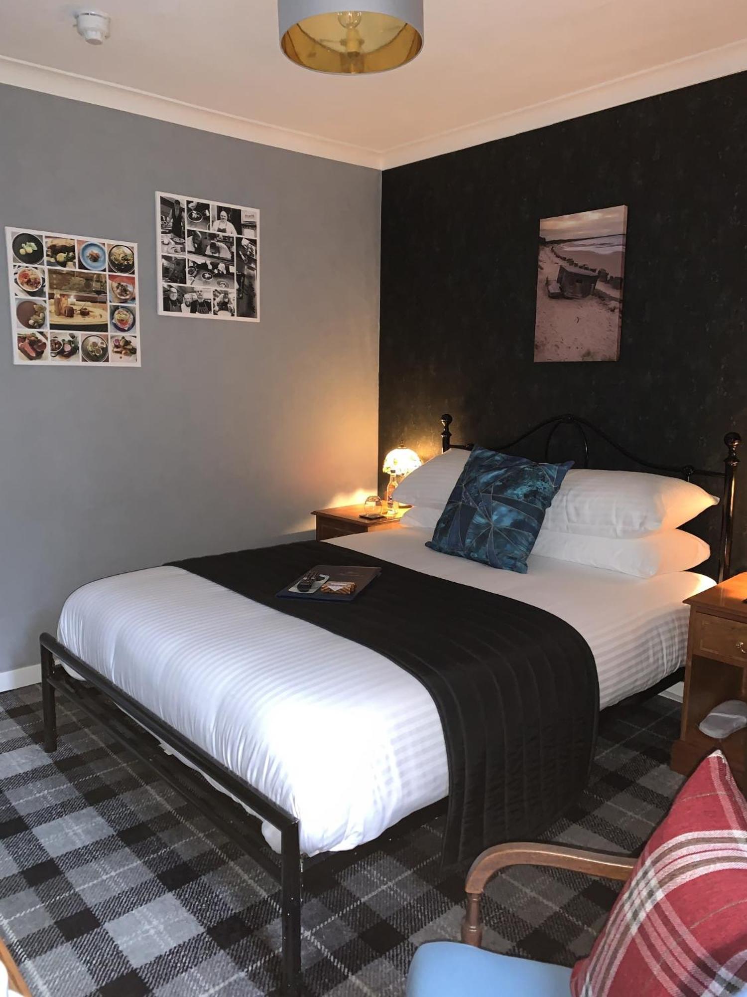 The Old Mill Inn Forres Zimmer foto
